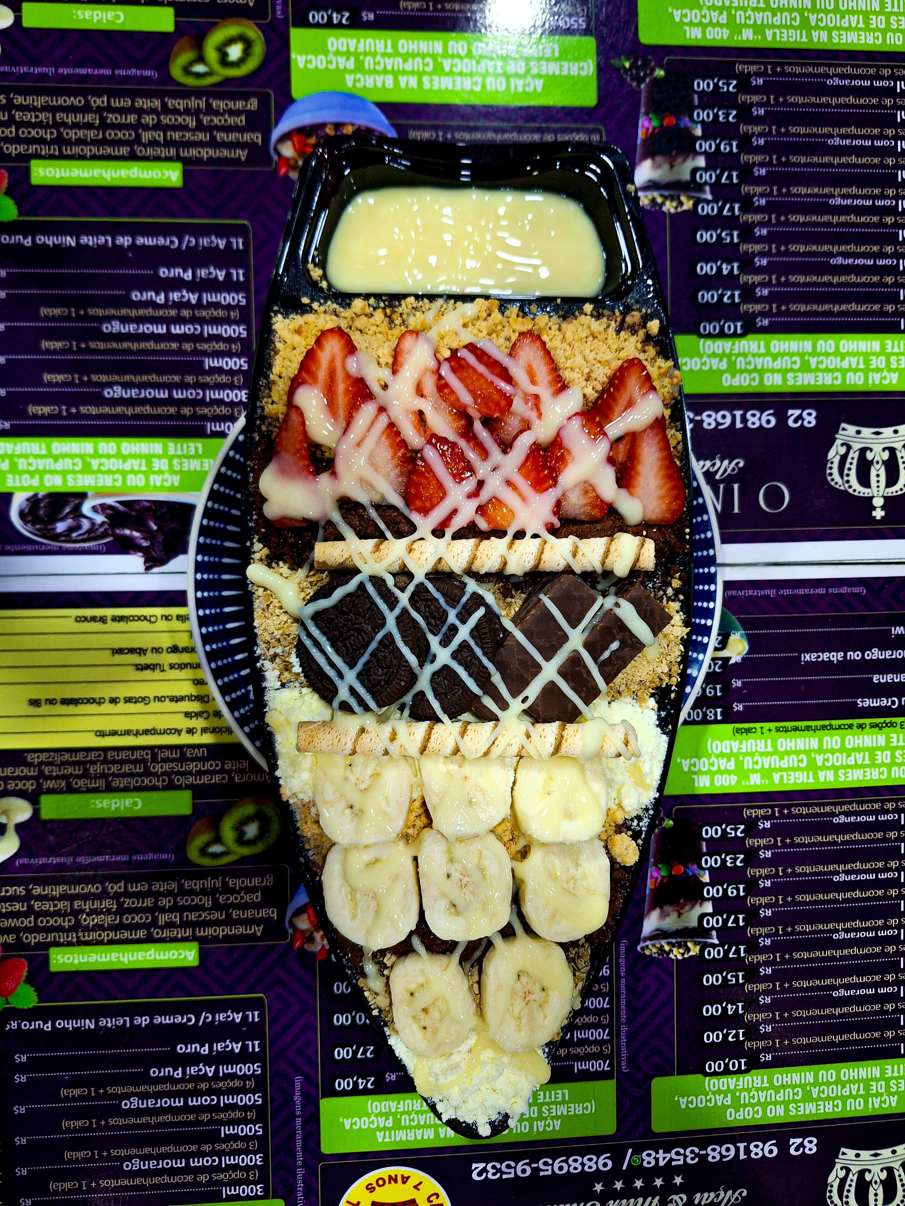 Barca 550ML com Morango, Bis e Oreo